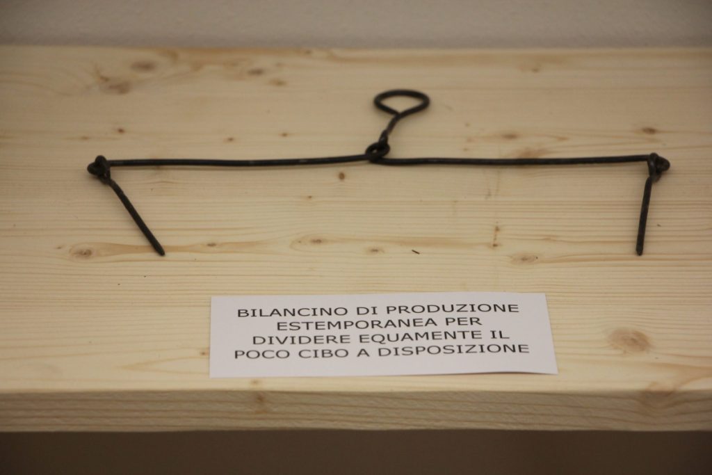 bilancino usato per misurare le razioni alimentari