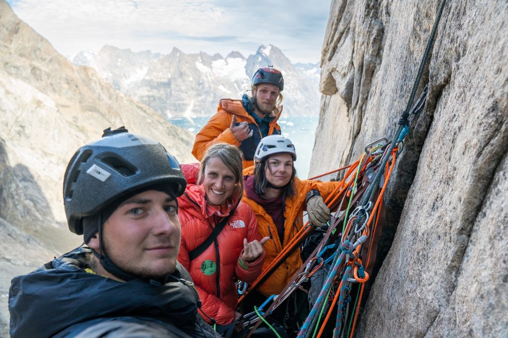 I quattro alpinisti in parete.