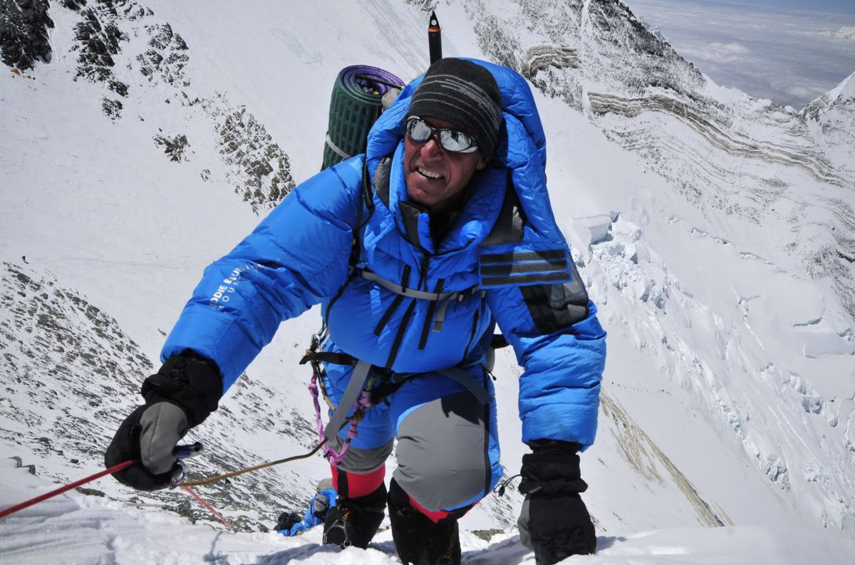 Ed Viesturs allEverest credit Eddie Bauer pagina facebook