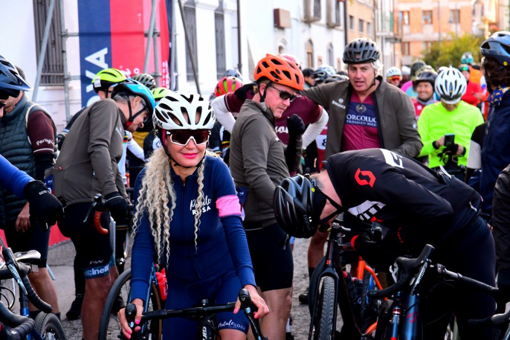 Eroica Gran Sasso 2023 partenza credit Stefano Ardito