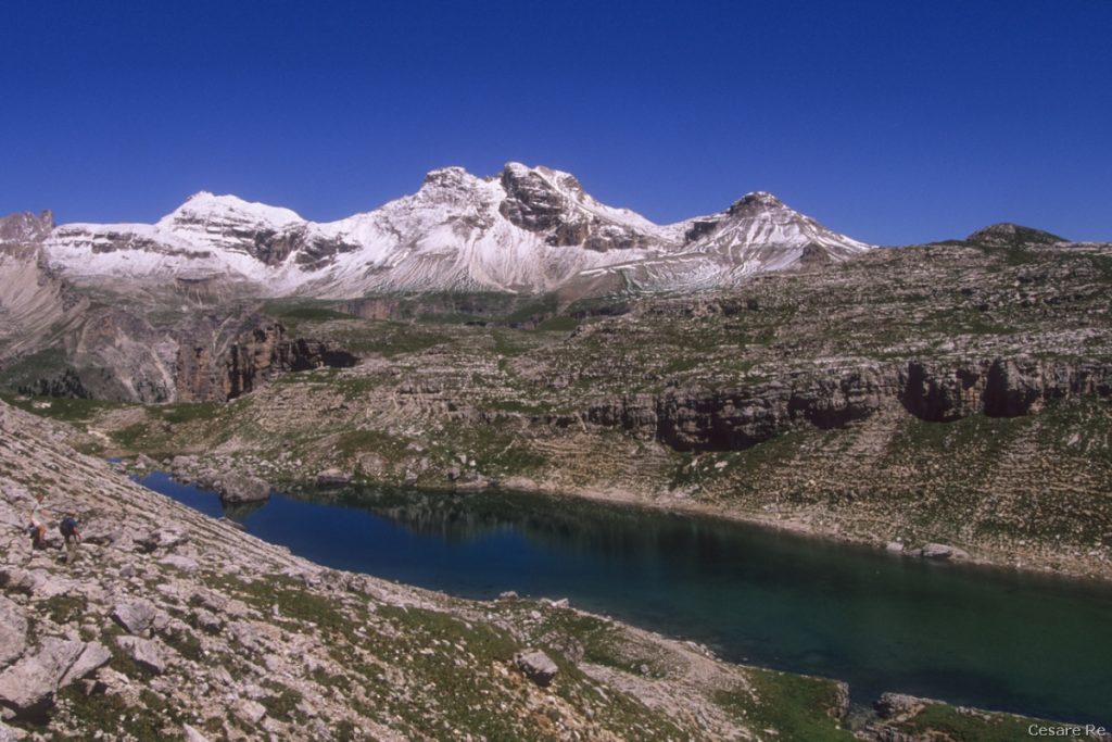 Il Lago Crespeina, salendo al Sass Ciampac Ph Cesare Re