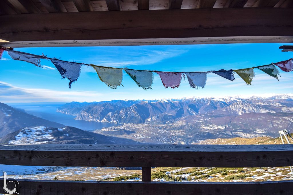 Il Lago di Garda visto dal Rifugio Prospero Marchetti allo Stivo