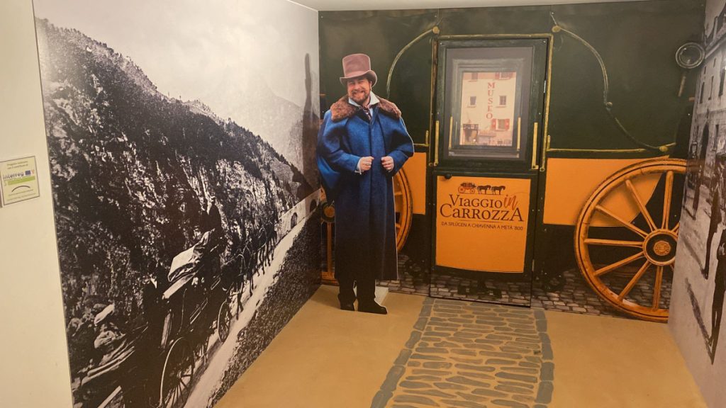 La saletta del Muvis dove si osserva la proiezione dedicata alla Strada @Muvis