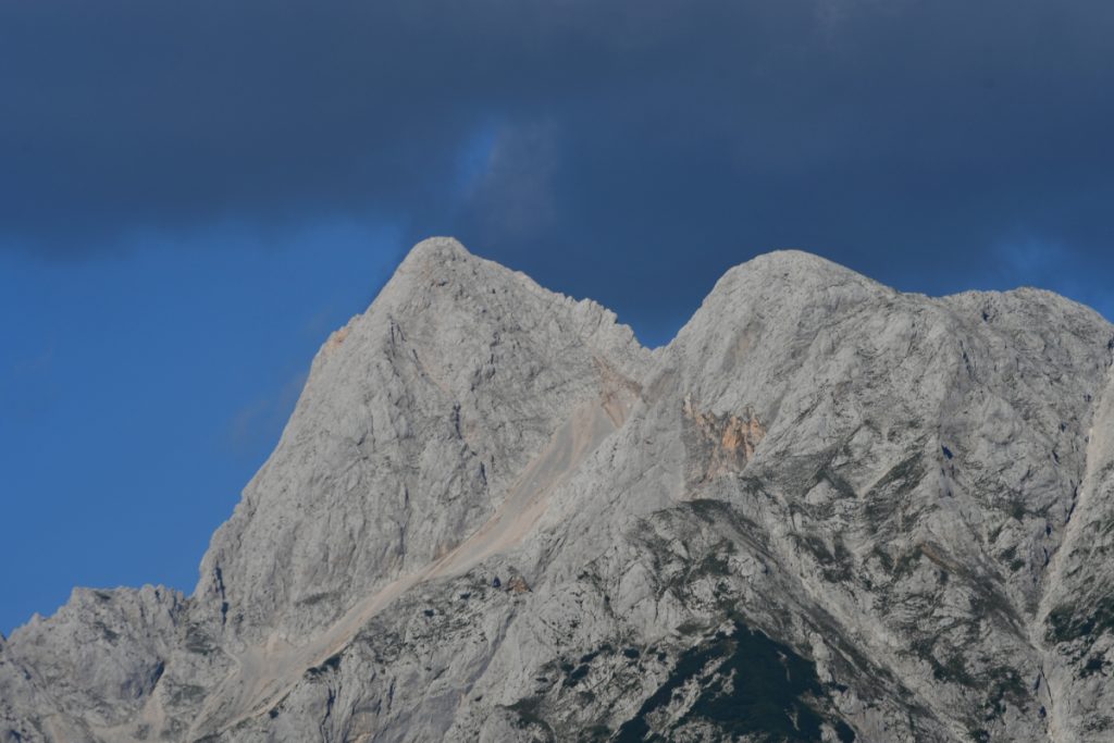 Lo Spik dalla strada del Passo Vrsic, foto Stefano Ardito