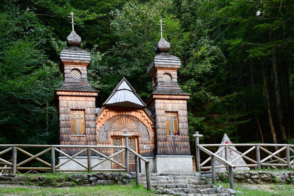 Strada del Passo Vrisc, la chiesetta dei Russi, foto SA