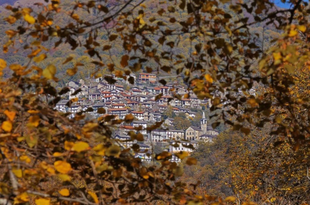Il villaggio di Aurano Foto Claudio Venturini Delsolaro