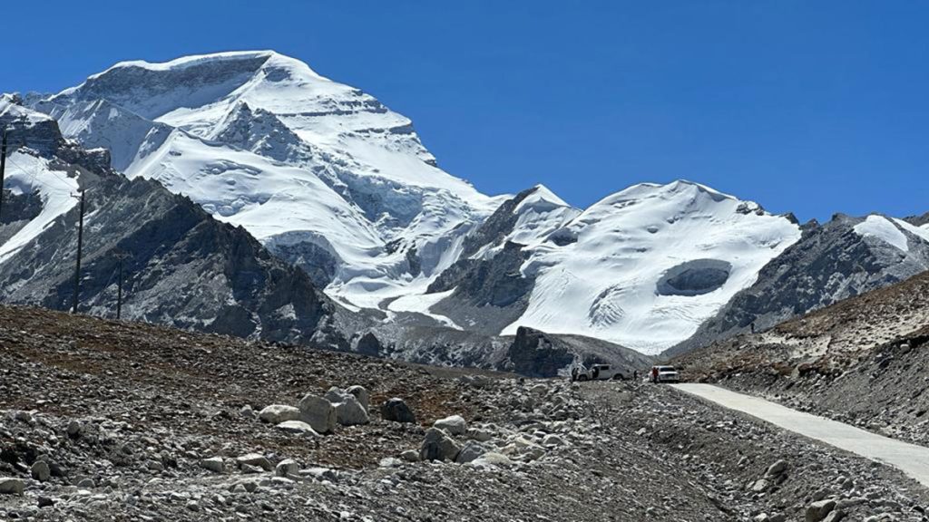 Il Cho Oyu dalla zona del campo base @Benedikt Böhm