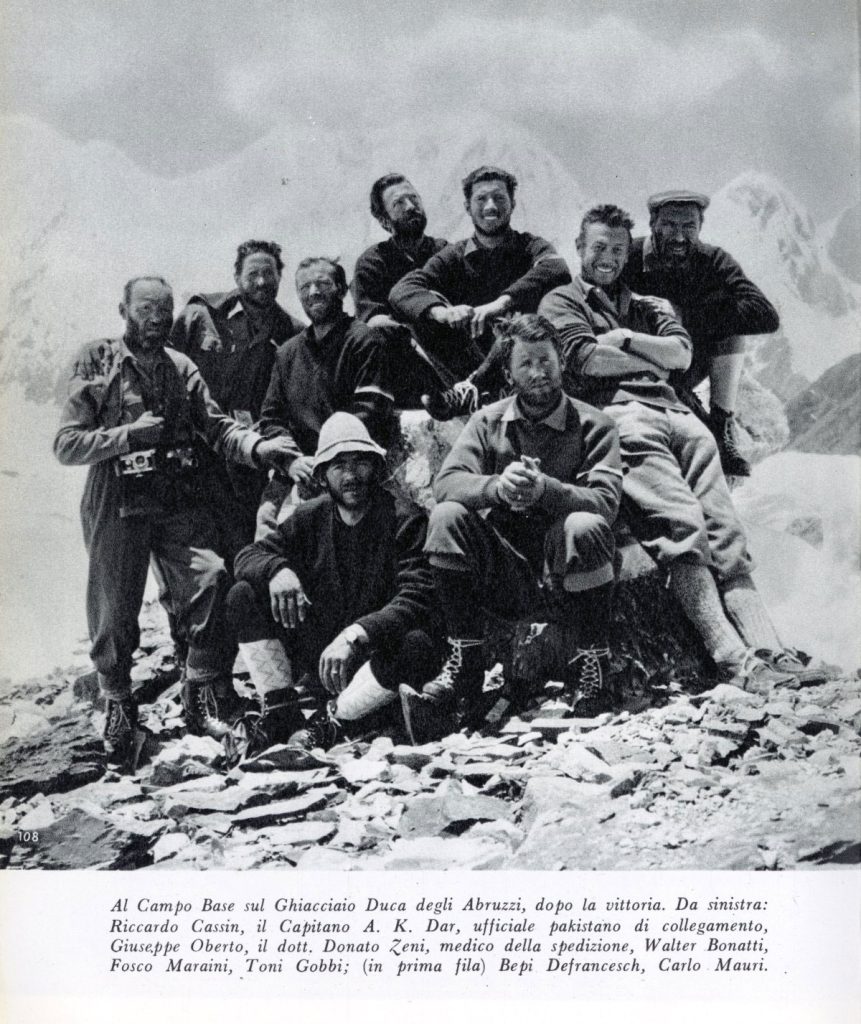 Al campo base del G4, conquistato nel 1958 Foto dal libro G4 di Fosco Maraini