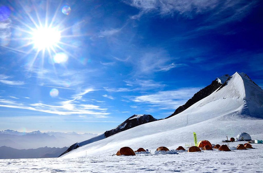 Il campo al Colle del Lys