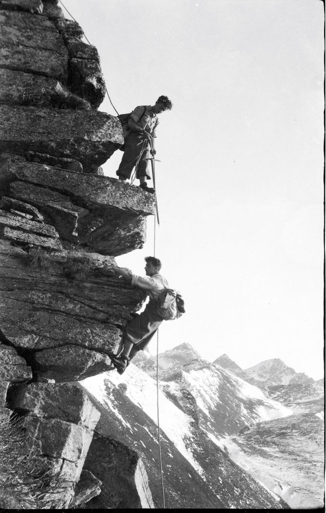 Mollino scalatore Foto Fondo Carlo Mollino-Politecnico di Torino