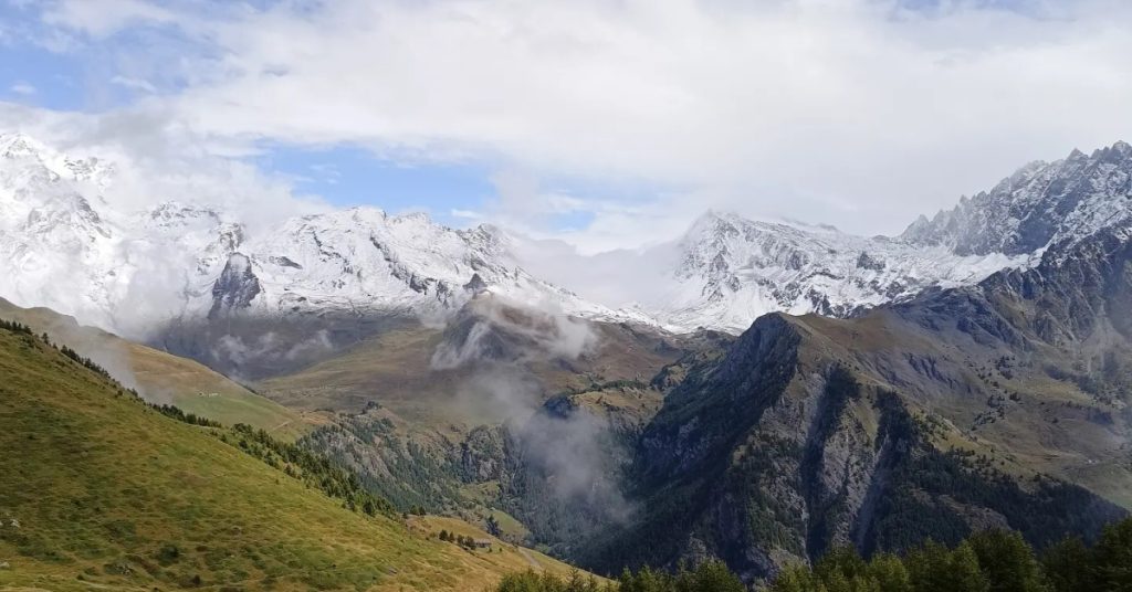 Panorama dal rifugio Champillon credit FB Champillon