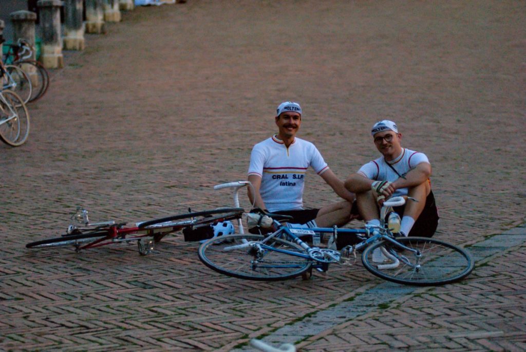 Pausa a Piazza del Campo Siena Foto Carlo Simonelli