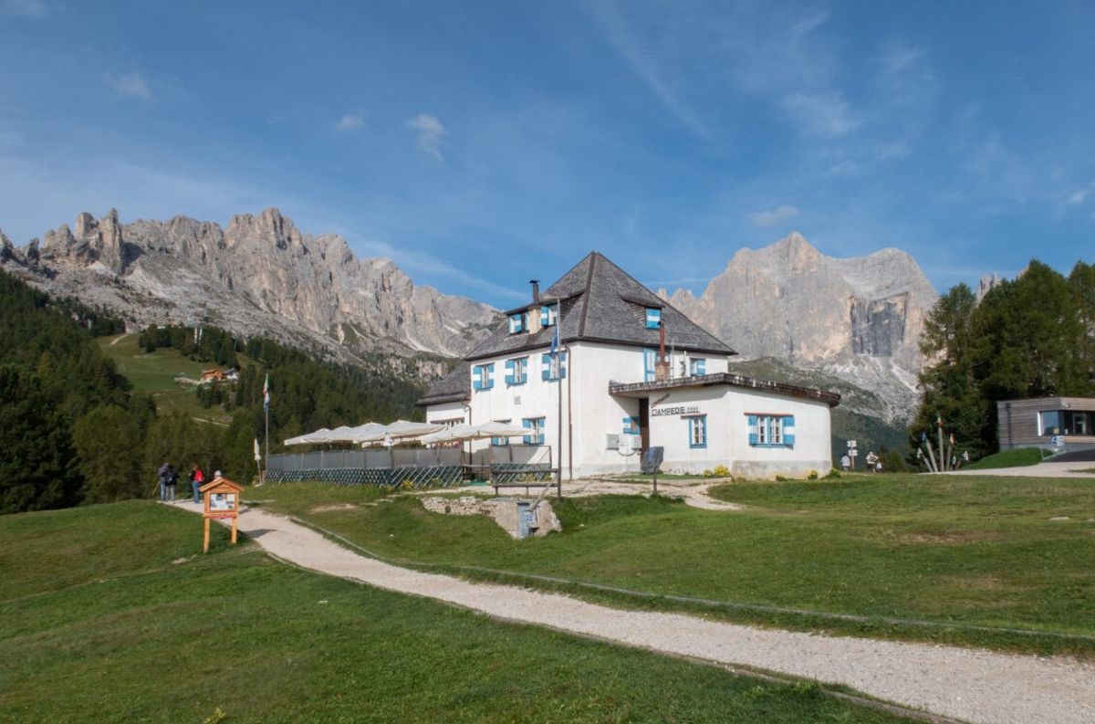 Rifugio Ciampedie credit Lorenza Miorelli