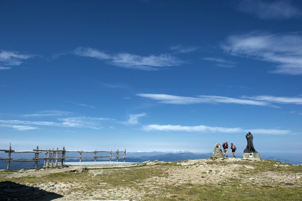 Sulla vetta del Cimone. Foto Roberto Carnevali