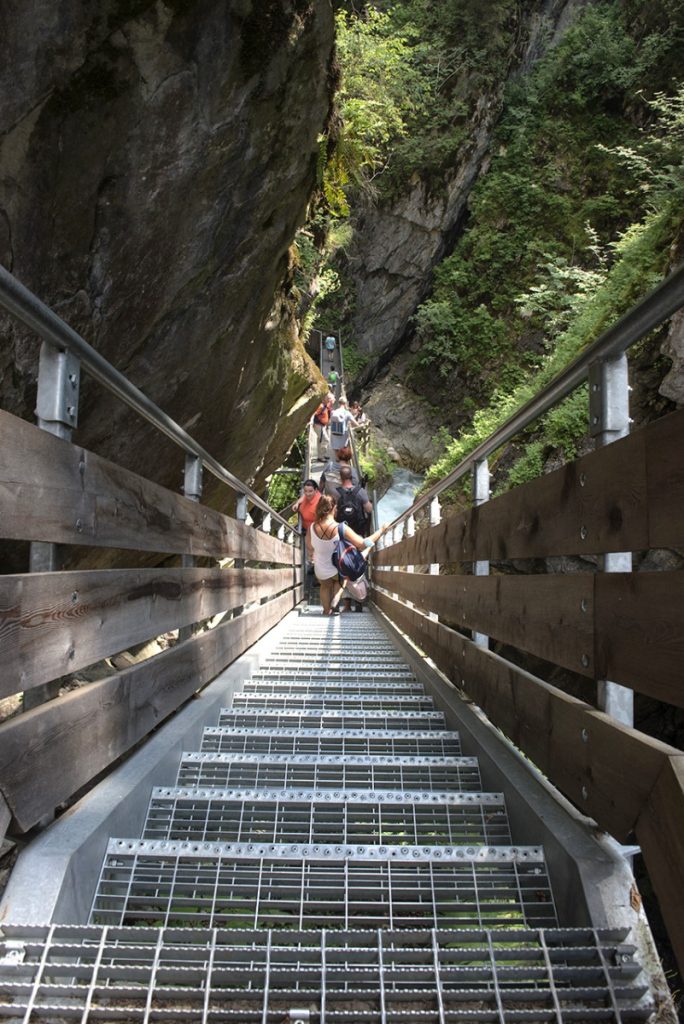 Una ripida passerella credit Roberto Carnevali