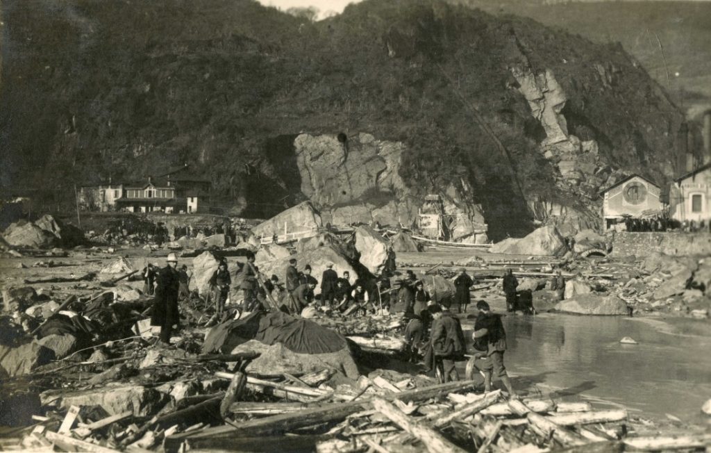 Corna di Darfo Boario Terme dopo il disastro. Foto Archivio Meta, Ardesio
