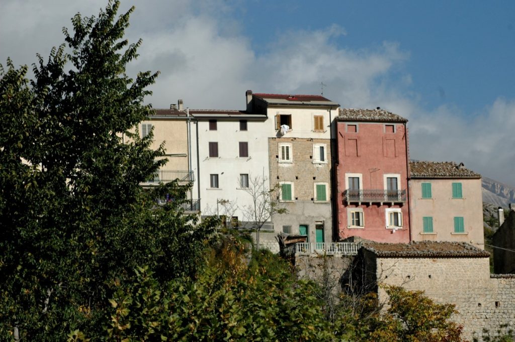 Il centro storico di Palena, foto Stefano Ardito