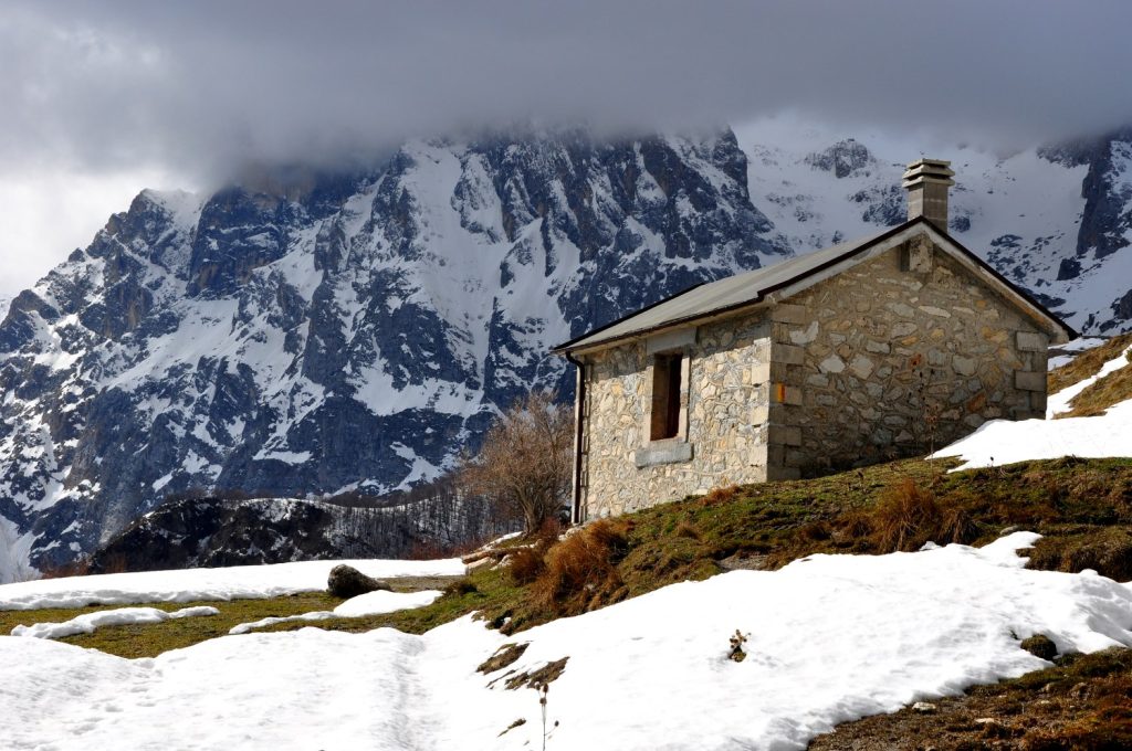 Il rifugio Delfico e il Corno Piccolo, foto SA