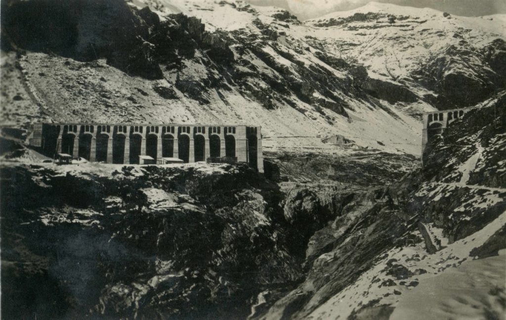 La diga dopo il disastro Foto Archivio Meta, Ardesio