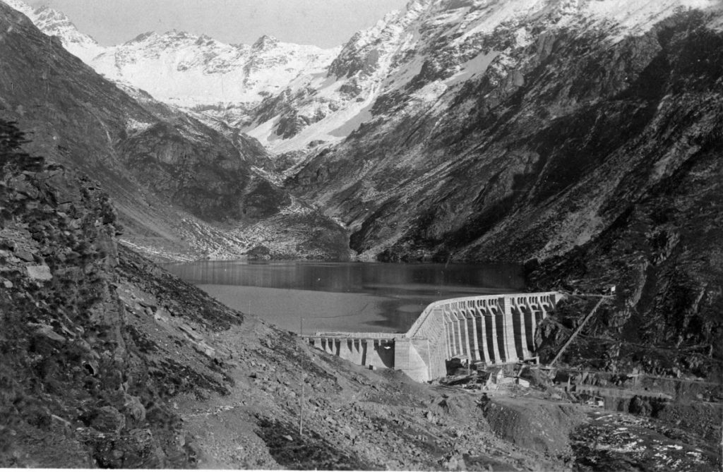 La diga prima del disastro. Foto Archivio ing. Conti