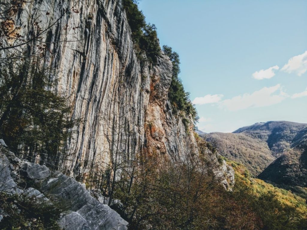 La falesia Red Up. Foto Matteo Gambaro