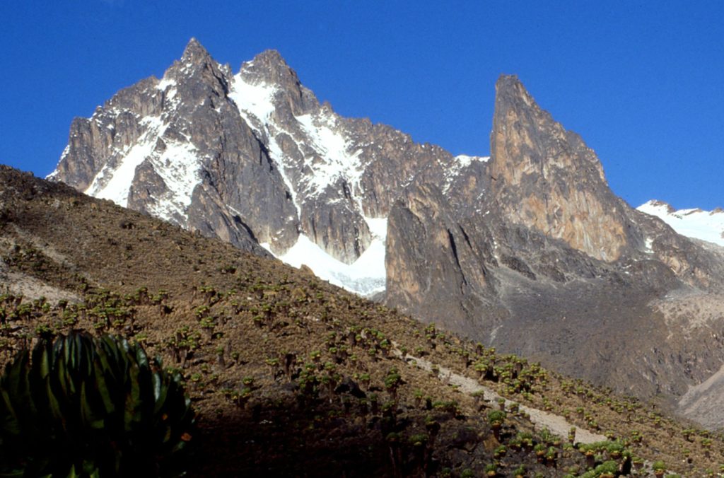 Mount Kenya con il Diamond Couloir nel 1989, foto Alberto Rampini