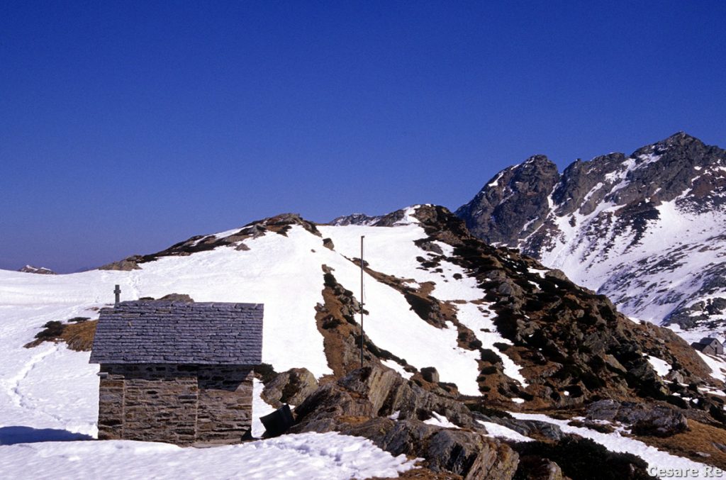 La Cappella di Terza, poco distante dal bivacco. Foto Cesare Re