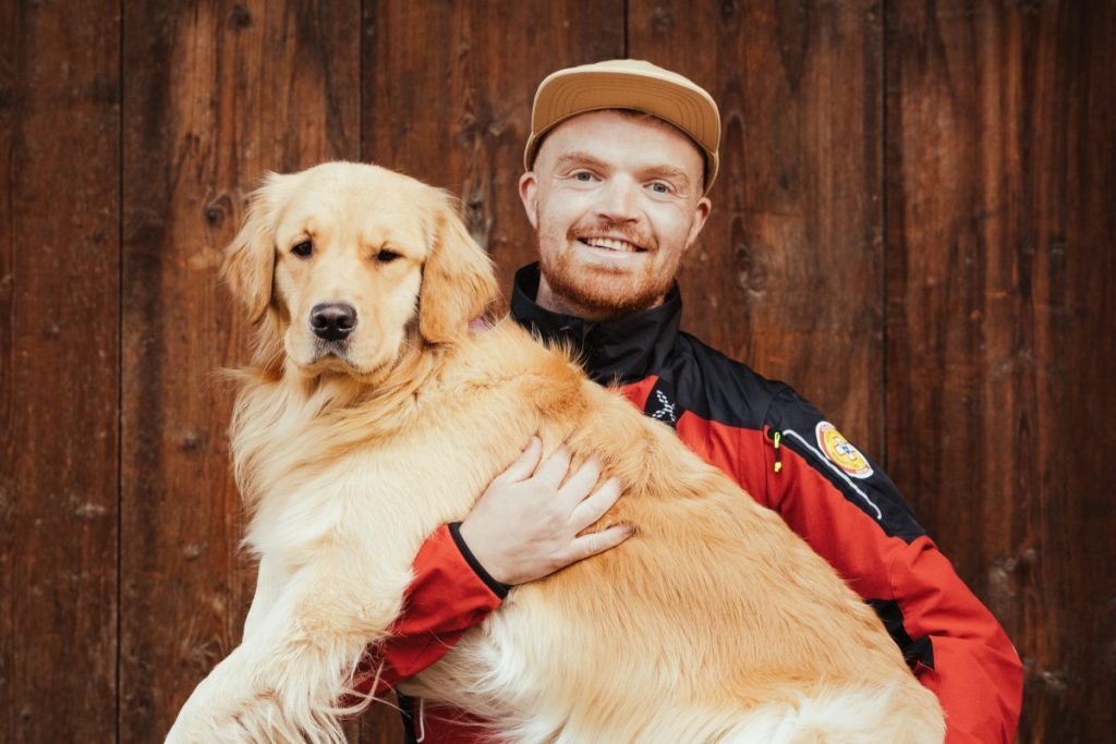 Maja con il suo inseparabile padrone @ Alex Moling - Alta Badia Brand