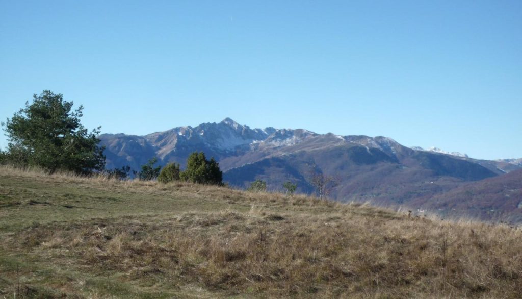 Monte Antoroto visto dal Basson, foto Lorenzo Volpe