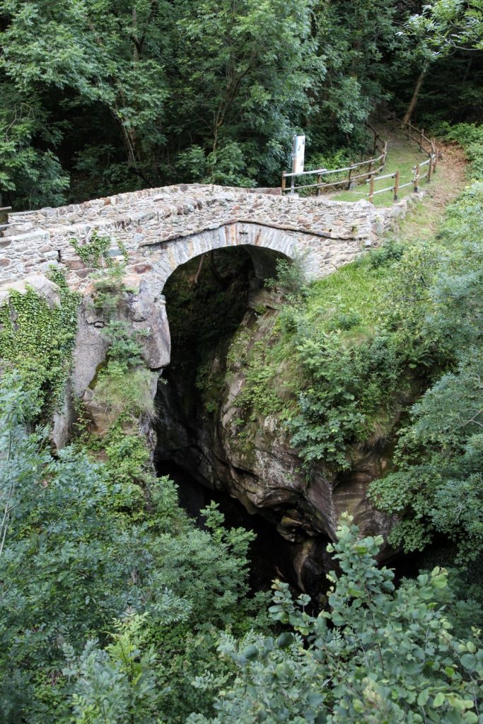 Orrido Guillemore a Fontainemore. Foto Enrico Romanzi