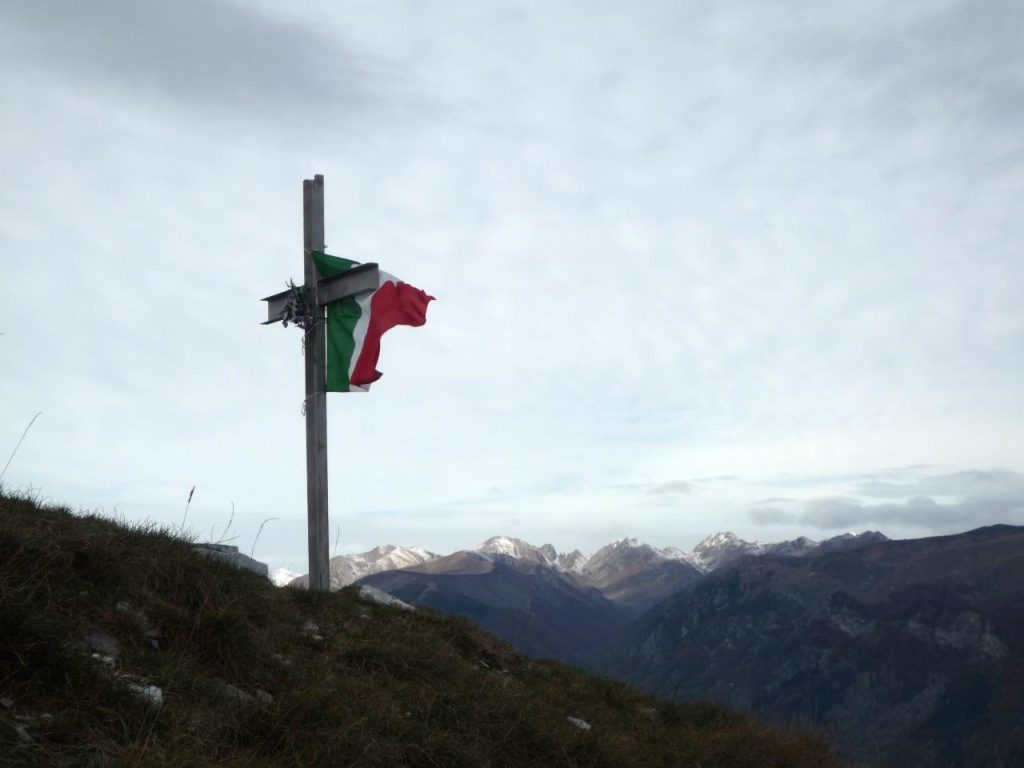 Saben, Croce di vetta, Foto Lorenzo Volpe