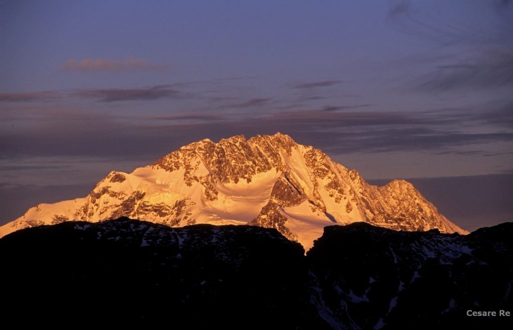 Il Monte Disgrazia dal rifugio Marinelli Bombardieri in Valmalenco. Foto Cesare Re