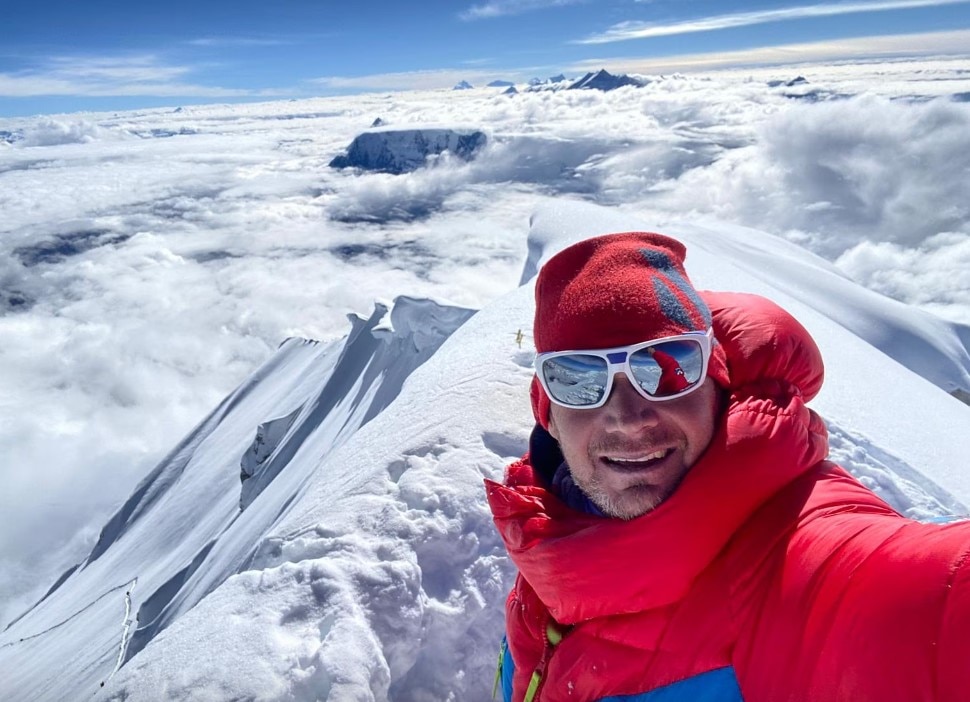 Marco Camandona verso la vetta del Dhaulagiri. Foto archivio Marco Camandona