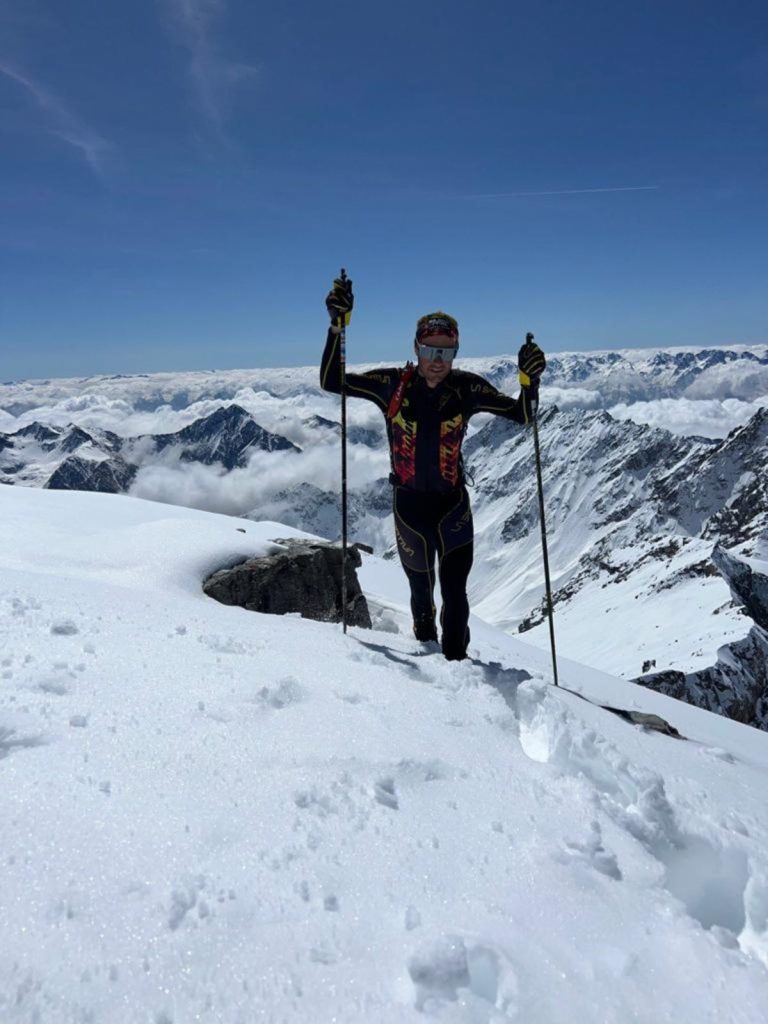 In prossimità della vetta del Pizzo Scalino. Foto Michele Boscacci