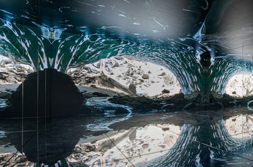 All'interno della Mont Blanc Infinity Room