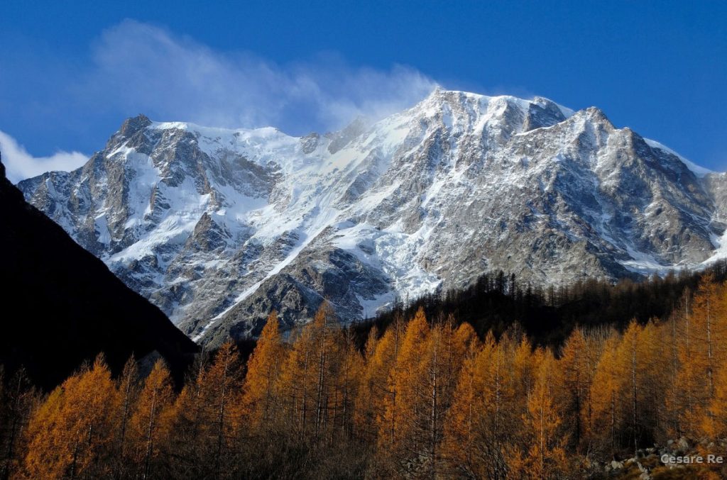 La parete Est del Monte Rosa salendo al bivacco Hinderbalmo a Macugnaga. Foto Cesare Re