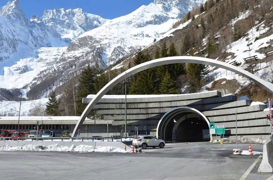 L'ingresso del traforo del Monte Bianco