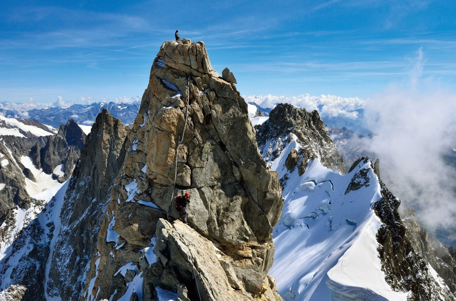 La vetta del Dente del Gigante. Foto Alfried Haferland, AlpineSTOCK.com