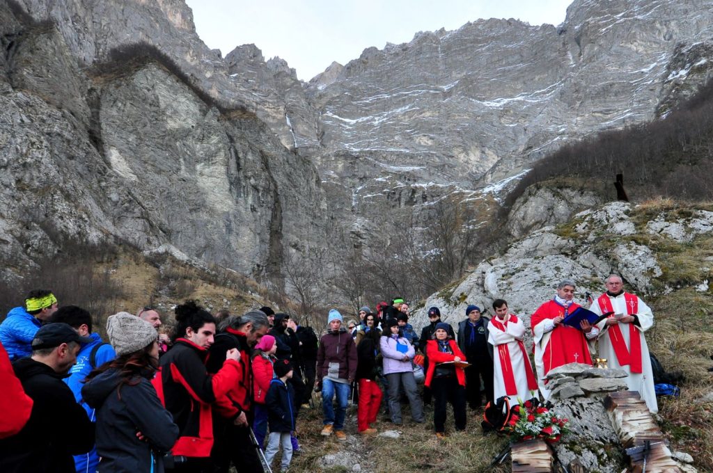 Messa commemorativa al Fondo della Salsa, foto Stefano Ardito