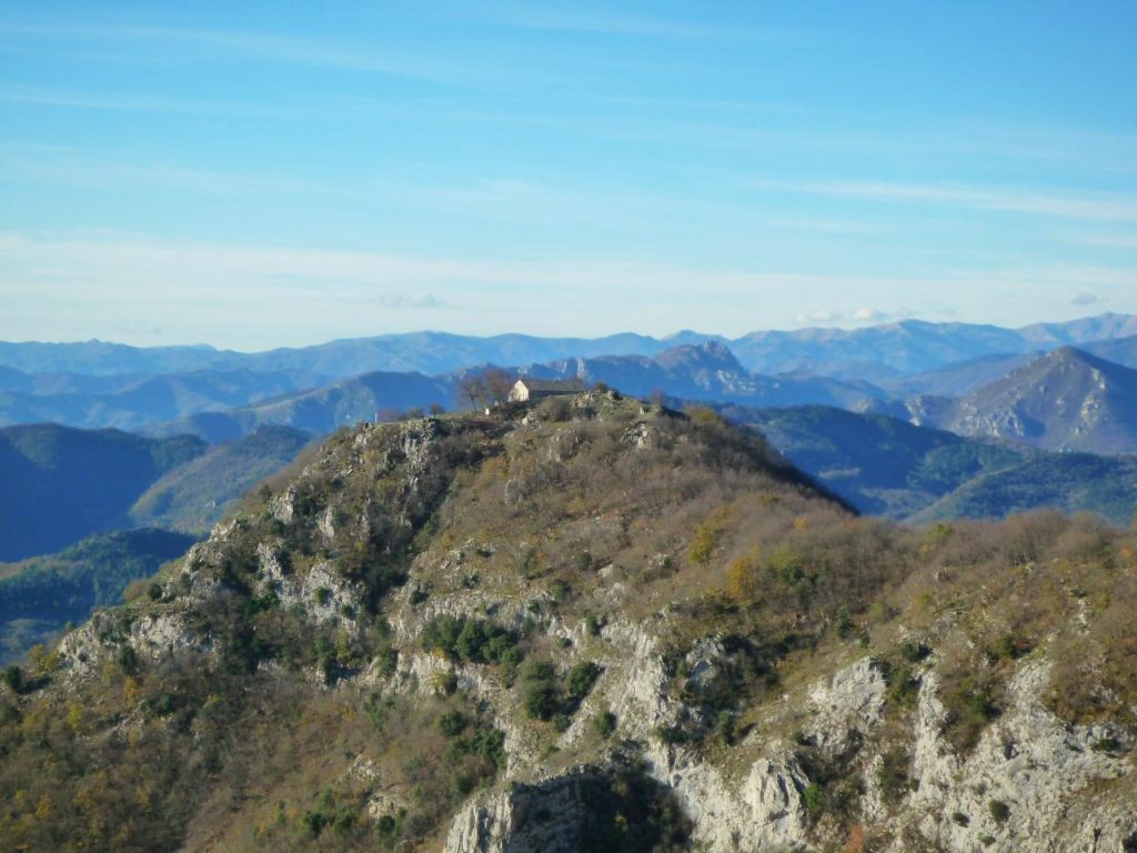 San Pietro dei Monti. Foto Lorenzo Volpe