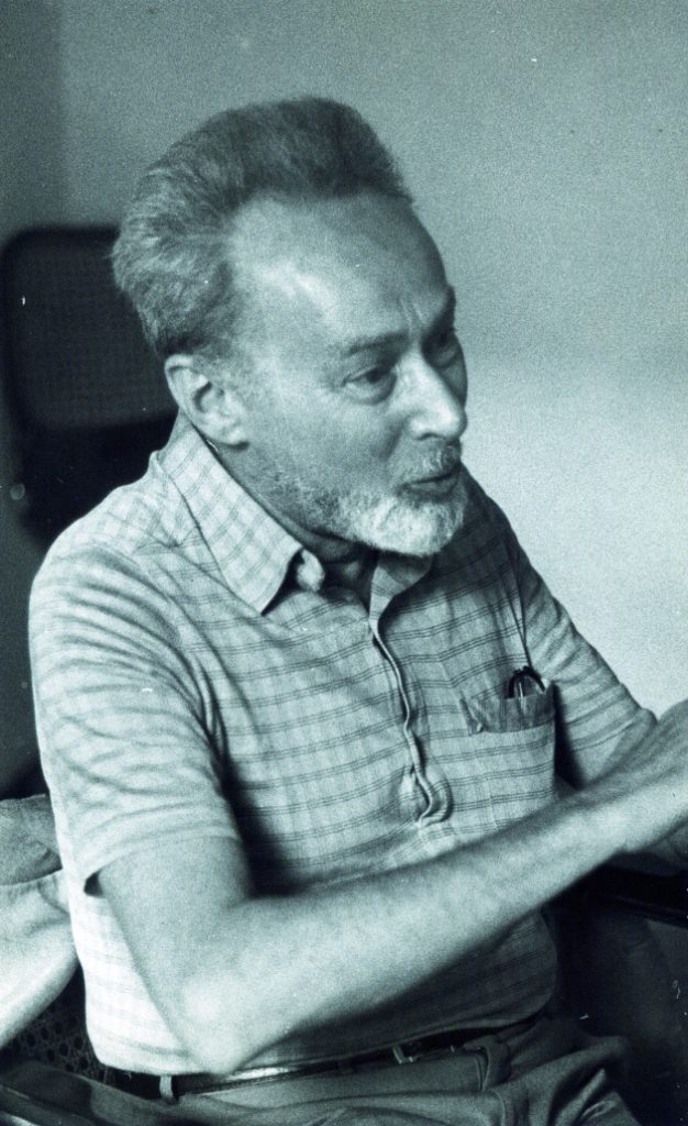 Primo Levi nel 1984, in occasione dell’intervista di Alberto Papuzzi, pubblicata sulla “Rivista della montagna”. Foto di Enrico Camanni. @Centro Documentazione Museo Nazionale della Montagna – CAI Torino