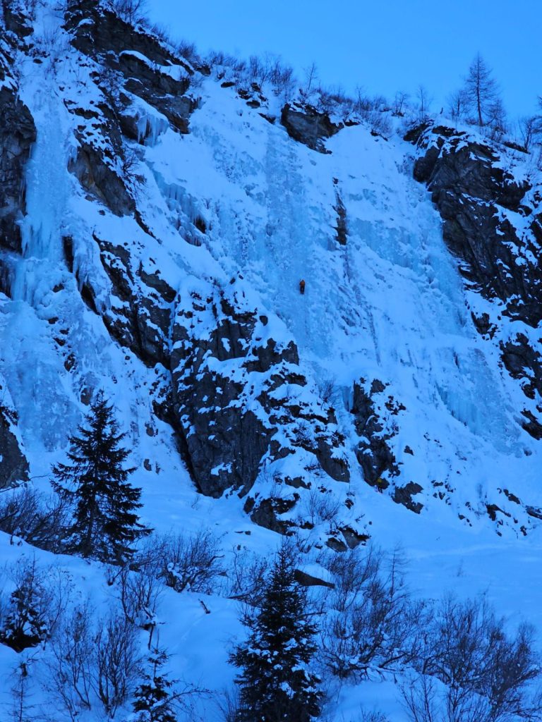 Flusso a Valbione. Imponente ma non troppo difficile. Foto Renzo Zampatti