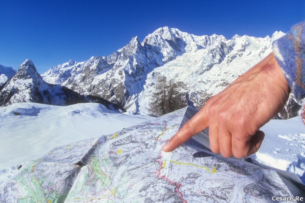 La terrazza panoramica naturale a monte del Rifugio Bertone. Foto Cesare Re
