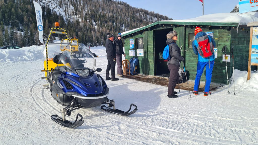 Misurina, partenza delle motoslitte, foto SA