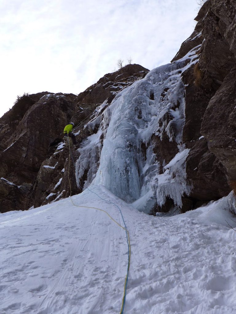 Scalando sul Sentiero dei Troll. Foto Olivier Bletton