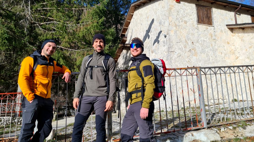Tre soci ANA di Campoli al rifugio Capo d