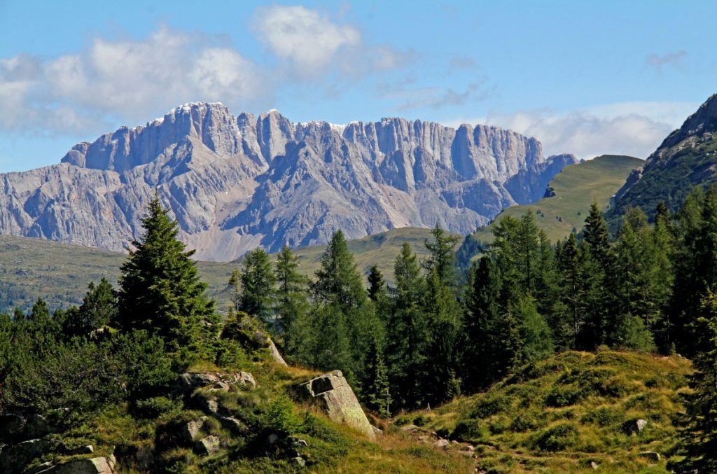 Marmolada, parete sud. La prima salita si deve a Beatrice Tomasson, nel 1901 @Adobe Stock