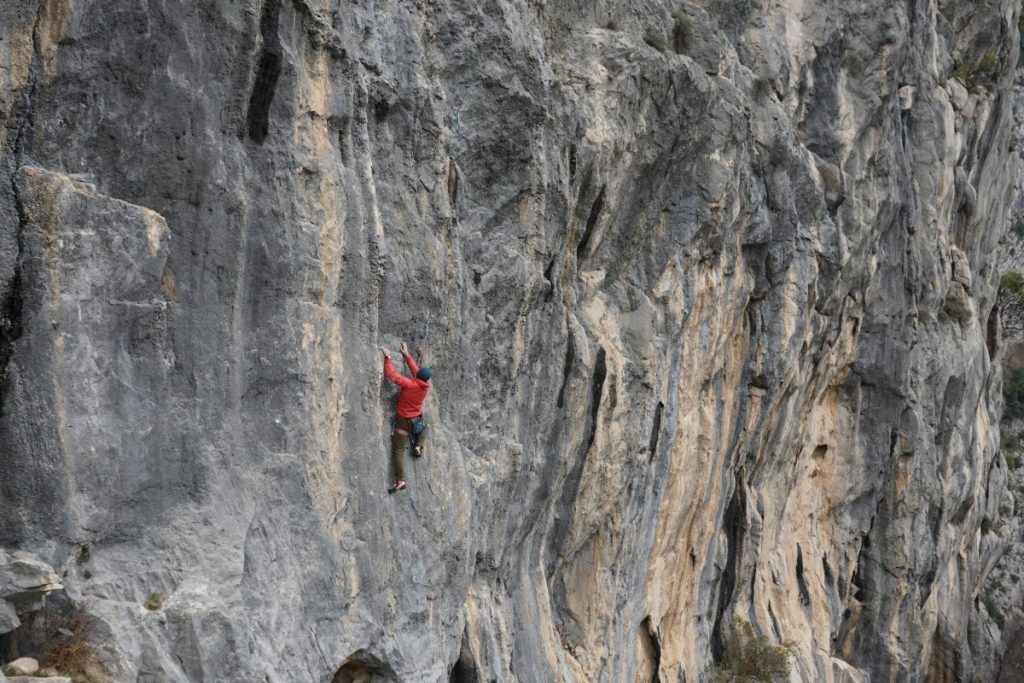 Arrampicata sulle falesie dell