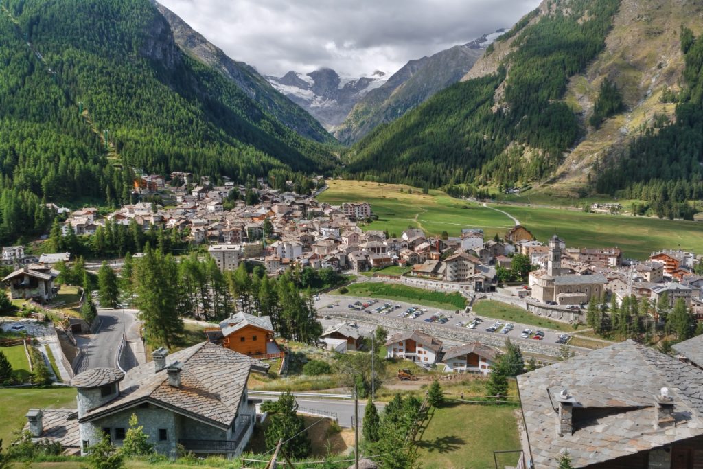 Cogne, molto richiesta anche dagli stranieri. Foto AdobeStock