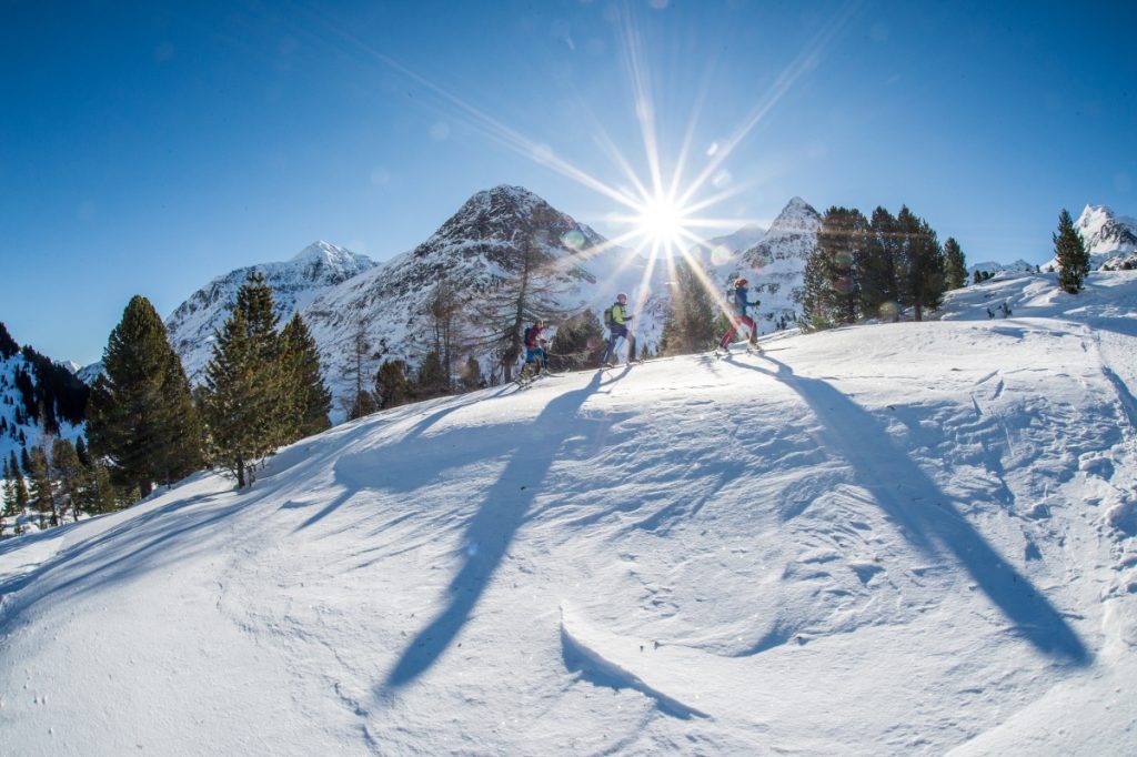 Con le pelli sopra il Passo Stalle. C www.wisthaler.com